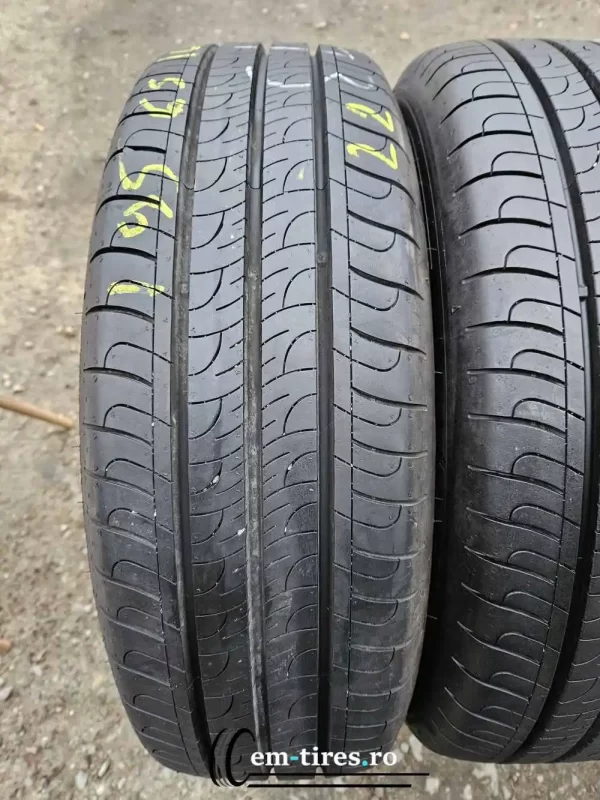 SET 4 Anvelope Vara 195/65 R16C GOODYEAR Efficient Grip Cargo 100/98H - imagine 3