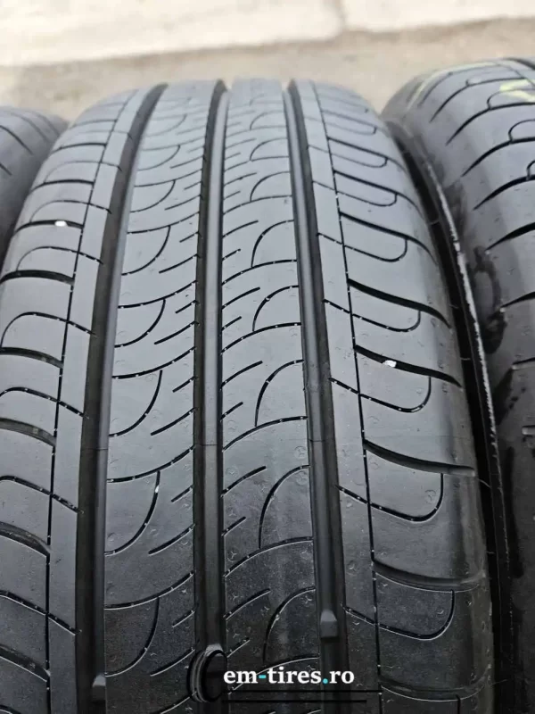 SET 4 Anvelope Vara 195/65 R16C GOODYEAR Efficient Grip Cargo 100/98H - imagine 9